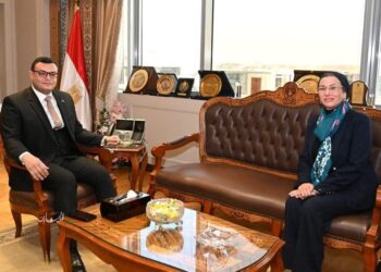 وزيرا الاسكان والبيئة يبحثان التعاون في ملف المخلفات وعددا من الملفات المشتركة