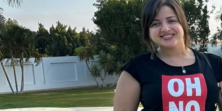 إصابة منى فاروق بشلل في المعدة بسبب حقن التخسيس