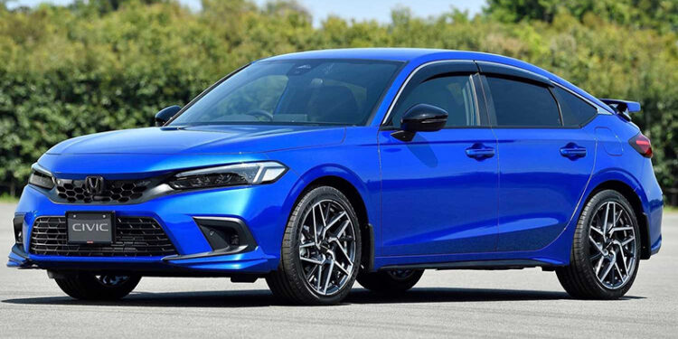 هوندا سيفيك هايبرد تفوز بلقب أفضل سيارة العام