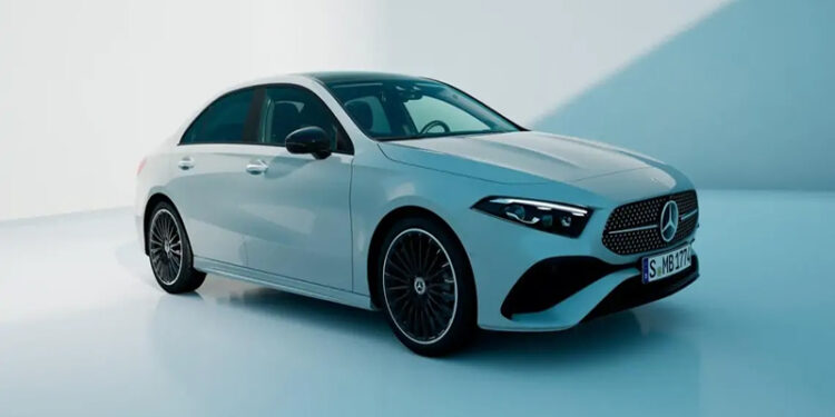 مرسيدس تكشف عن طرازها الجديد بنز A-Class موديل 2025