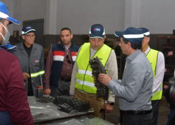 وزير قطاع الأعمال العام يتفقد مصانع شركة اليايات ومهمات وسائل النقل
