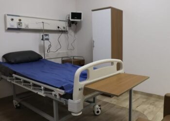 رئيس هيئة الرعاية الصحية يعلن افتتاح قسم العلاج الكيماوي للأورام بمجمع السويس الطبي