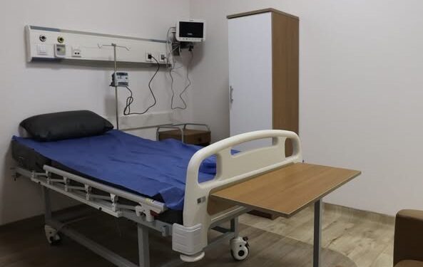 رئيس هيئة الرعاية الصحية يعلن افتتاح قسم العلاج الكيماوي للأورام بمجمع السويس الطبي