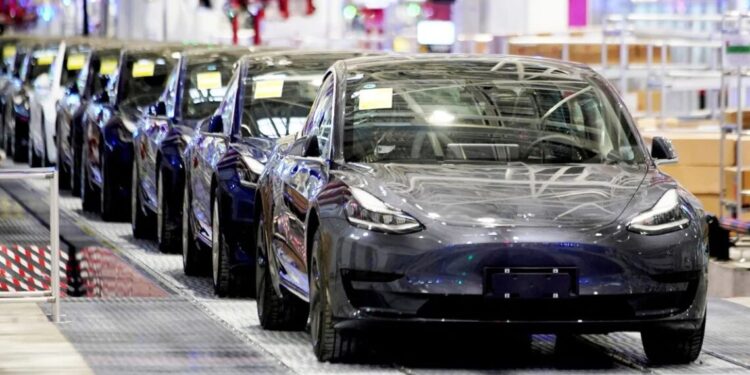 ارتفاع كبير في مبيعات السيارات الكهربائية عالميًا
