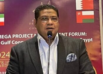 عضو لجنة التطوير العقاري يكشف فرص نمو الاستثمار في الوحدات التجارية و الإدارية شرق القاهرة