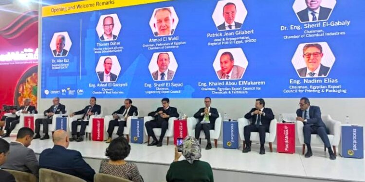 جلسة نقاشية تحت عنوان ” استكشاف ممارسات التعبئة والتغليف المستدامة”