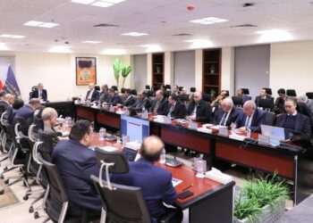 وزير الاتصالات يناقش مشروعات الاستراتيجية الوطنية للأمن السيبرانى