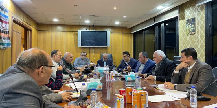 غرفة الصناعات النسيجية تناقش قرارات خفض دعم الصادرات وتأثيره على معدلات تصدير القطاع