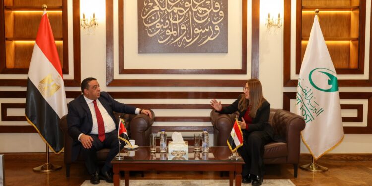 داليا الباز ” تستقبل “رئيس البريد الأردني”.. بهدف تعزيز سبل التعاون المشترك
