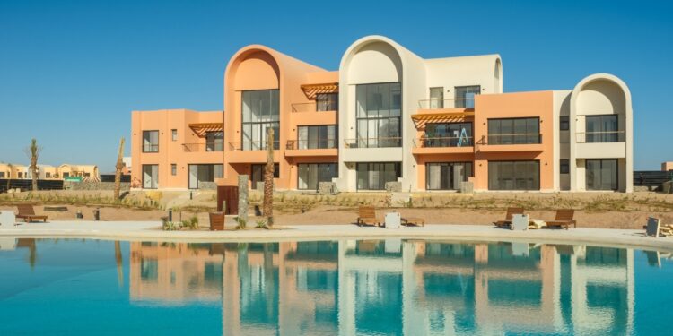 مدينة الجونة تعلن عن تسليم 75% من المرحلة الأولي من وحدات مشروع “كاماران” بنهاية 2024