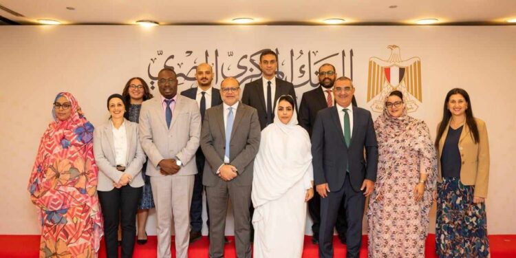 البنك المركزي يستضيف وفدًا من نظيره الموريتاني للتعرف على التجربة المصرية في نشر الثقافة المالية