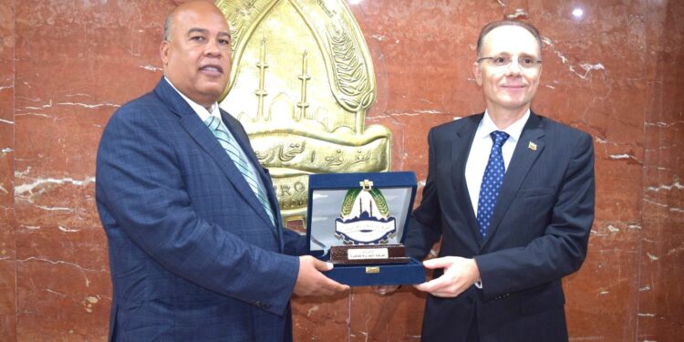 غرفة القاهرة تستقبل سفير بلغاريا لبحث سبل جديدة لزيادة العلاقات الاقتصادية الثنائية