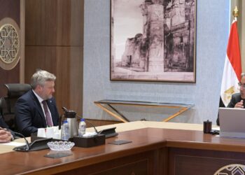 وزير الخارجية يلتقي مع نظيرته السلوفينية