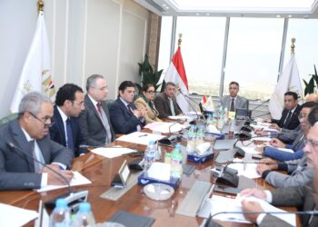 وزير التموين يترأس اجتماع اللجنة العليا للمطاحن لمتابعة انتظام العمل بمنظومة الطحن