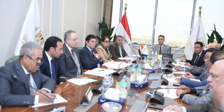 وزير التموين يترأس اجتماع اللجنة العليا للمطاحن لمتابعة انتظام العمل بمنظومة الطحن