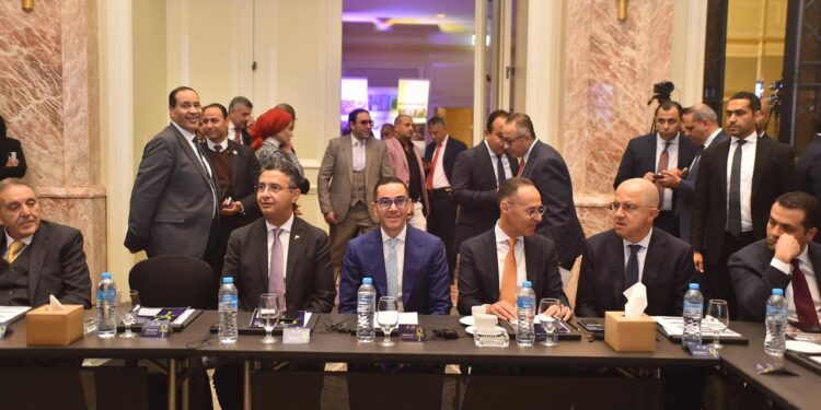 وزير الاستثمار والتجارة الخارجية يشارك في المؤتمر الثالث للصناعات الغذائية «غذاء مصر»