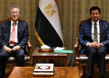 وزير الشباب والرياضة يبحث التعاون الثنائي مع سفير كوريا الجنوبية أوجه التعاون