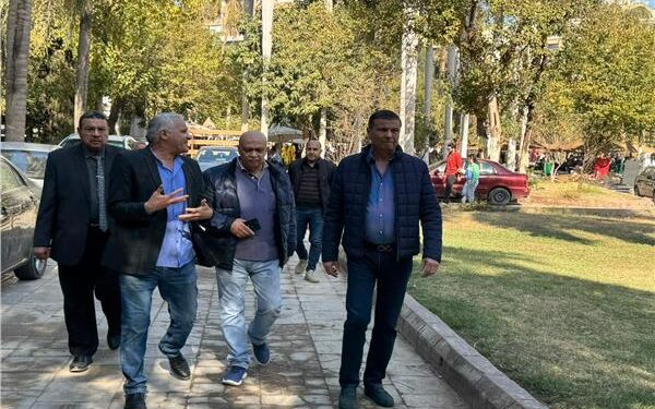 وزير الزراعة يتفقد حديقة الأسماك بالزمالك ويوجه بتطويرها وتوفير سبل الراحة للزائرين