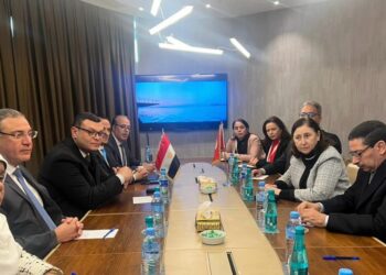 وزير الإسكان يلتقى نظيرته التونسية لبحث آليات تفعيل بروتوكول التعاون بين الوزارتين.. ووضع خارطة طريق لتنفيذه