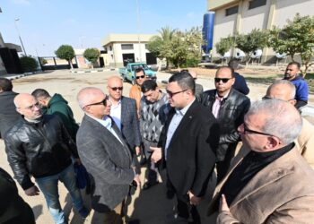 “الشربيني” يوجه بسرعة الانتهاء من توسعة المحور الشرقي