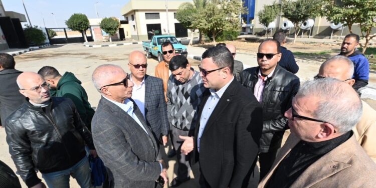 “الشربيني” يوجه بسرعة الانتهاء من توسعة المحور الشرقي