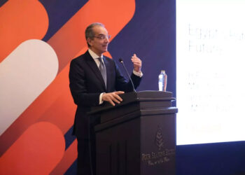 وزير الاتصالات: إطلاق النسخة الثانية من الاستراتيجية الوطنية للذكاء الاصطناعى مطلع العام المقبل