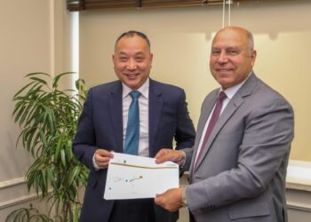 وزير النقل يلتقي رئيس شركة شين فينج إيجيبت الصينية لبحث مستجدات خطة إنشاء مجمع صناعي متكامل