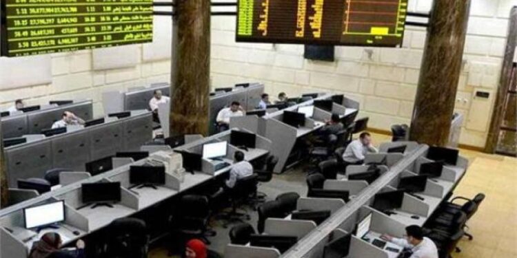ارتفاع المؤشر الرئيسى للبورصة أعلى مستوى 30 ألف نقطة بمستهل التعاملات
