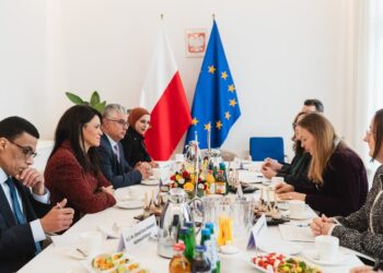 وزيرة التخطيط تعقد اجتماعات ثنائية مع عدد من مسئولي الحكومة البولندية