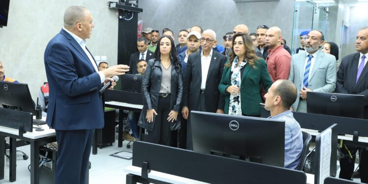 رئيس الوزراء يشارك في جلسة نقاشية بعنوان “آفاق التعاون في عالم مُنقسم”