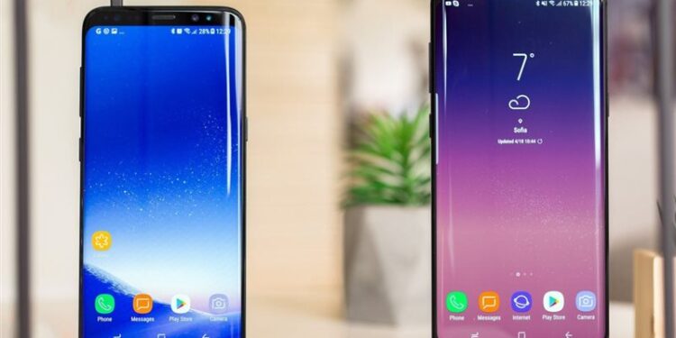 ماذا قالت الحكومة عن الرسوم الجمركية الجديدة على الهواتف المحمولة؟