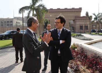 وزيرا الاتصالات والثقافة  يناقشان مستجدات العمل فى مشروعات التعاون المشترك بين الوزارتين