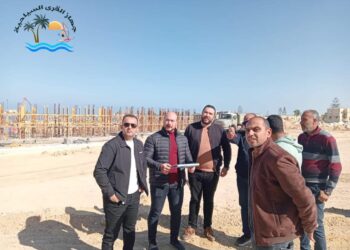 وزير الإسكان يتابع معدلات تنفيذ مشروعات القرى السياحية والساحل الشمالي الغربي