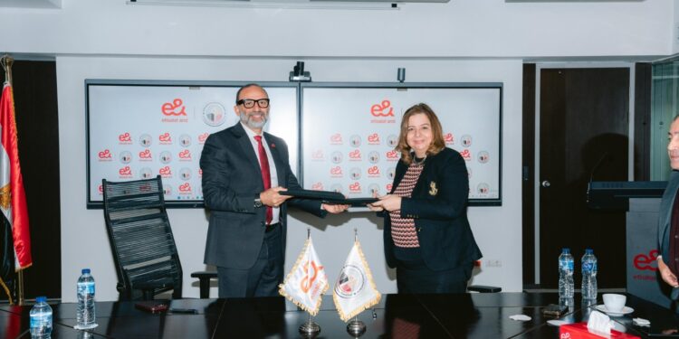 «إي آند مصر» توقع بروتوكول تعاون مع صندوق الإسكان الاجتماعي ودعم التمويل العقاري