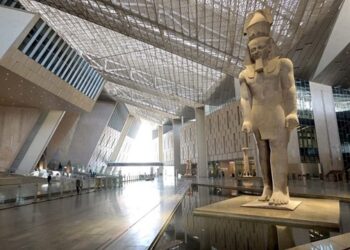 رئيس الوزراء يتفقد اللمسات النهائية لمشروع المتحف المصري الكبير والمنطقة المحيطة