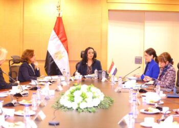 وزيرة التضامن الاجتماعي تلتقي عددا من سفيرات الدول الأجنبية في مصر