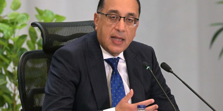 رئيس الوزراء يلتقي أعضاء “اللجان الاستشارية المُتخصصة”