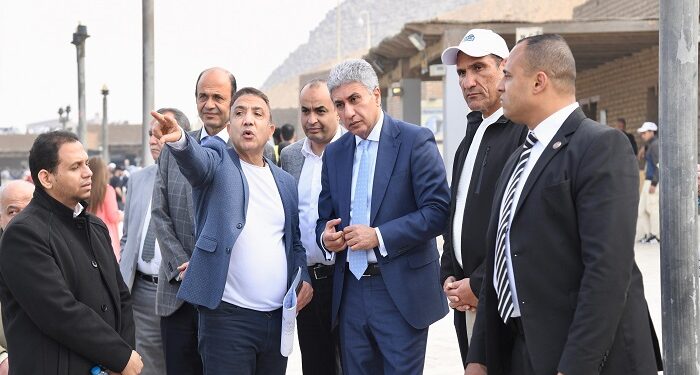 وزير السياحة والآثار يتفقد آخر مستجدات الأعمال بمشروع تطوير الخدمات بمنطقة أهرامات الجيزة
