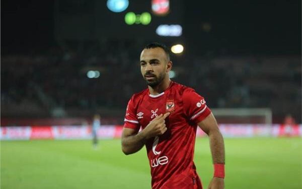 الشوط الأول.. الأهلي يتقدم على سموحة بهدف أفشة