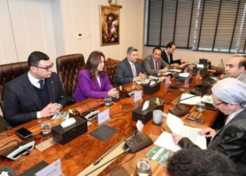 وزراء البيئة والتنمية والإسكان يناقشون التكامل بشأن البنية التحتية لمنظومة إدارة المخلفات