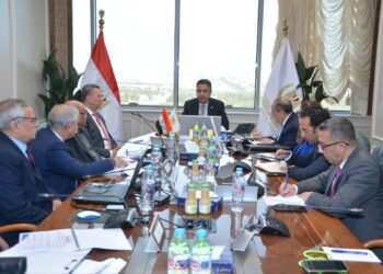 وزير التموين يعقد اجتماعًا مع شركة النيل للزيوت والمنظفات لبحث توافر الزيوت وتكثيف المعروض