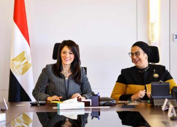 وزير الزراعة يلتقي مفوض الزراعة والتنمية الريفية بالاتحاد الافريقي في ختام “قمة أوغندا”