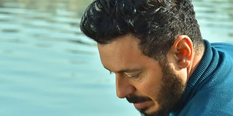 مصطفى شعبان يعلن وفاة شقيقه الأصغر