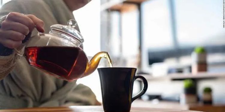 أضرار الإفراط في الشاي الأسود