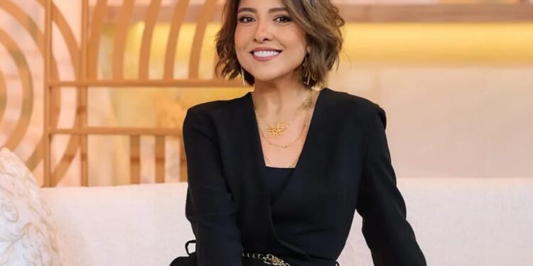 شاهد الآن.. مي كساب تحتفل برأس السنة الجديدة مع أوكا بإطلالة مميزة