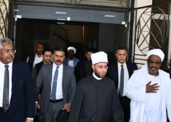 وزير الأوقاف يلتقي قيادات الدعوة وشيوخ القبائل بحلايب وشلاتين