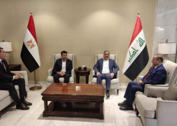 وزير الشباب يصل العراق للمشاركة في اجتماعات المكتب التنفيذي