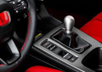 هوندا سيفيك تفوز بلقب أفضل سيارة “مانيوال” مبيعًا خلال 2024