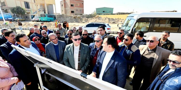 وزير الإسكان يتفقد مشروع الإسكان الأخضر بحدائق العاشر ومشروع مرافق جنوب غرب المدينة 
