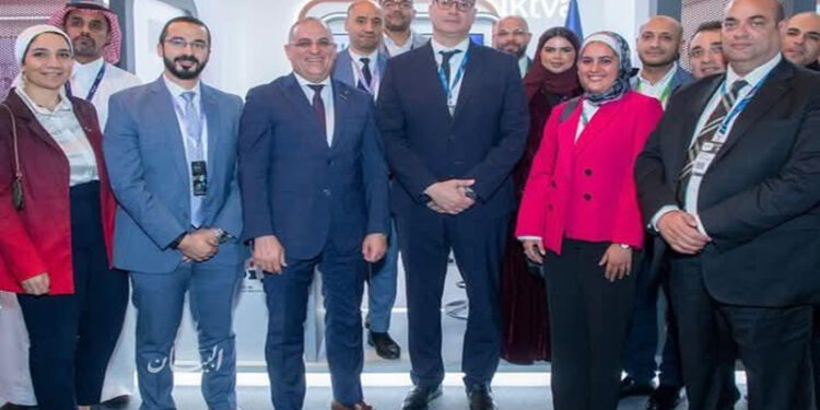 وزير البترول والثروة المعدنية يتفقد أجنحة شركات البترول المصرية المشاركة فى معرض إكتفاء بالسعودية